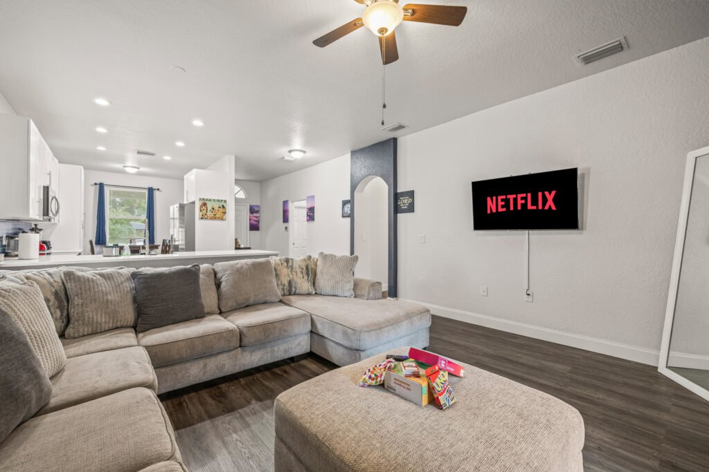 22_3016 e chelsea st-23