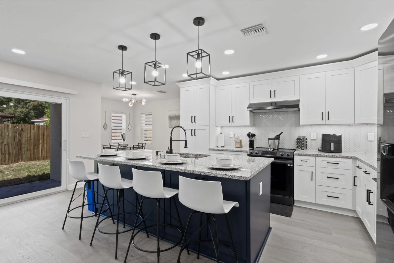 18-web-or-mls-3510-Cone-Ct-38-1536x1024
